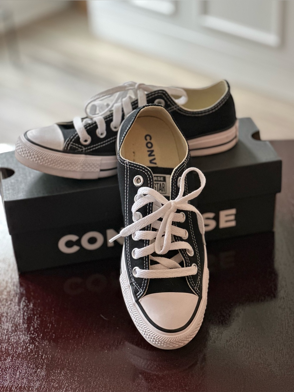 Converse Chuck Taylor All Star Low Top Sneakers Black White Women’s Size 8